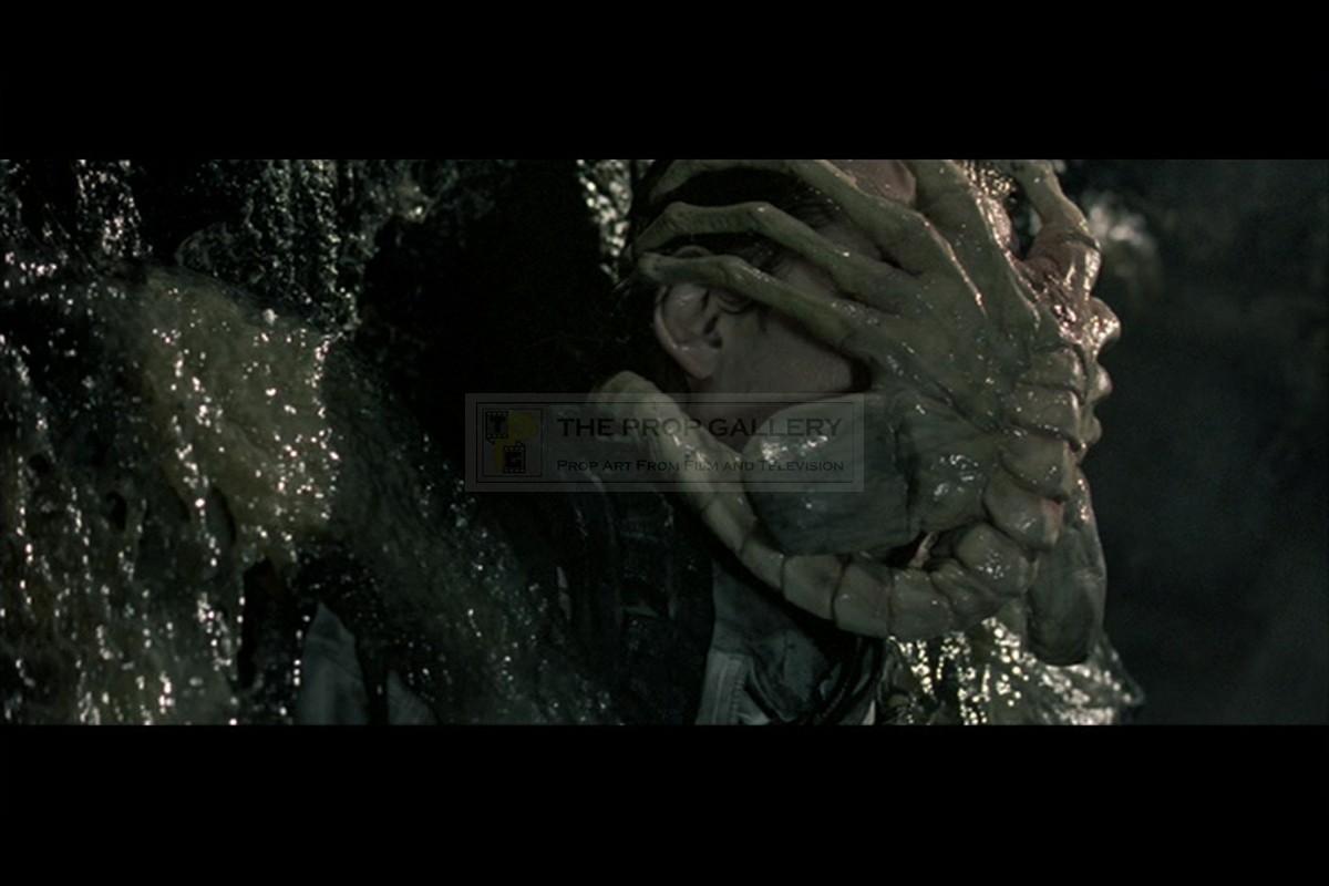 The Prop Gallery Facehugger