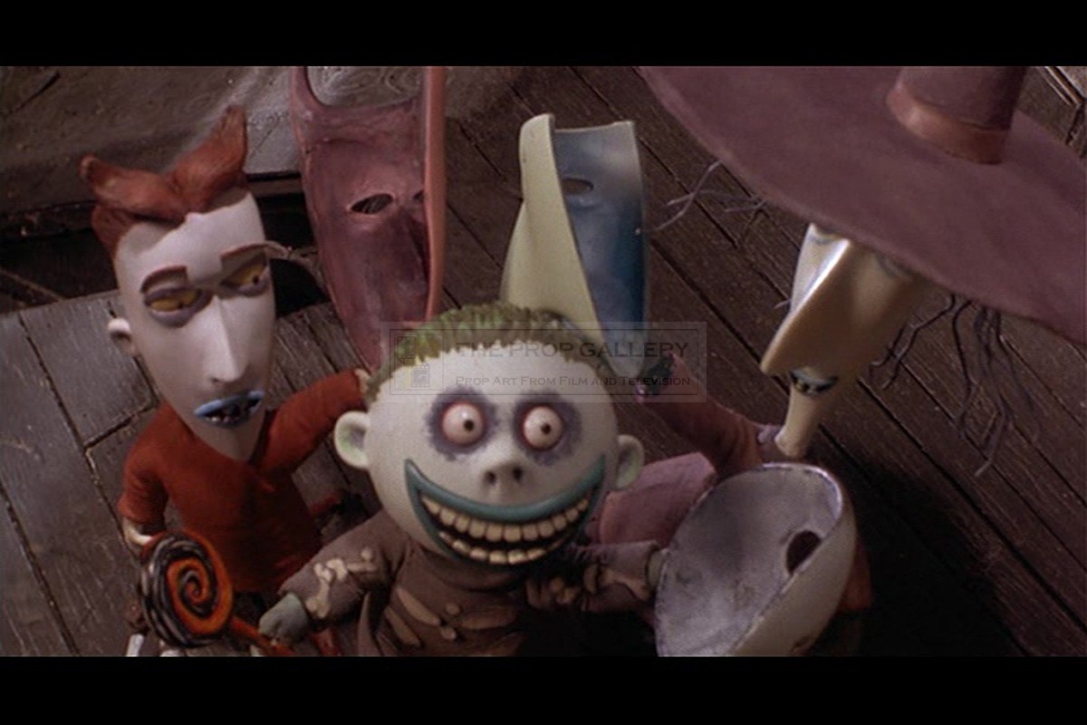The Prop Gallery Production Made Barrel Puppet Mask