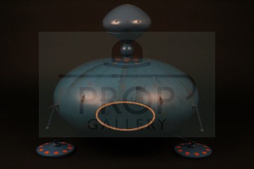 Large scale Kaldorian spaceship filming miniature