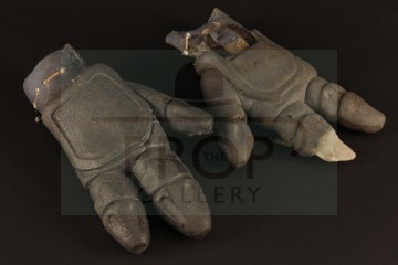 Sontaran gloves - The Sontaran Stratagem/The Poison Sky