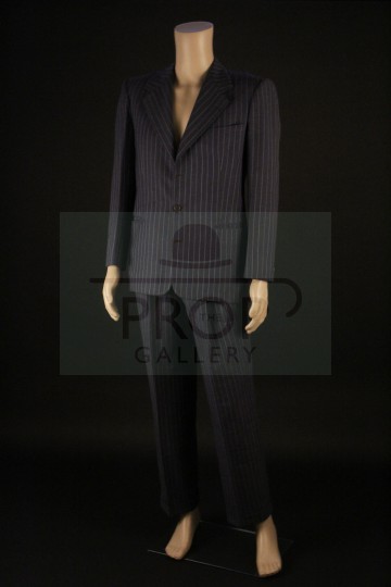 Vincent Parry (Humphrey Bogart) suit