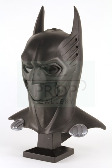 Batman (George Clooney) cowl