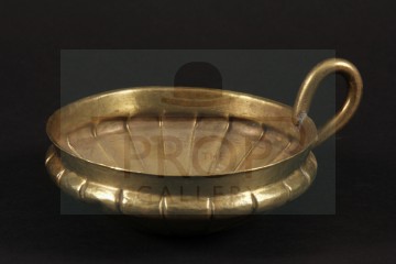 Alexander (Colin Farrell) poisoned cup