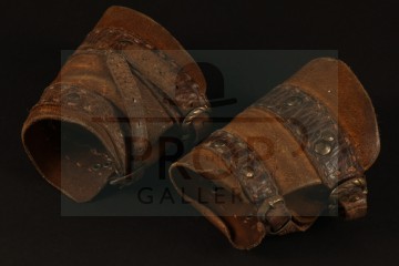 Dwarf wrist guards
