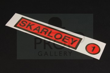 Large scale Skarloey nameplate and number sticker