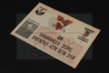 Winston Smith (John Hurt) Ingsoc newspaper