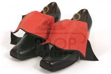 Captain Hook (Dustin Hoffman) shoes