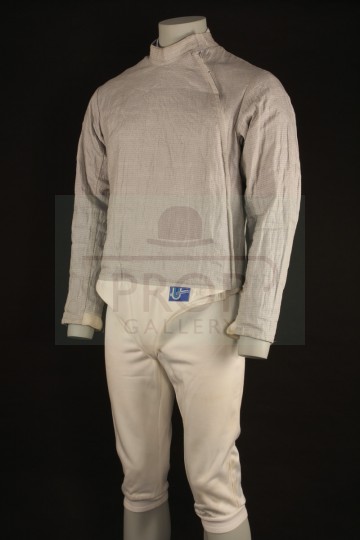 Fencing costume