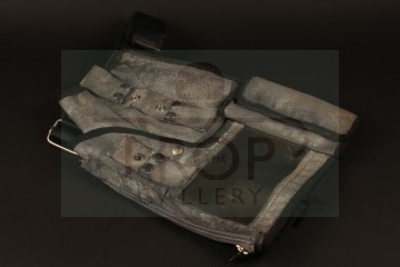 Captain Miller (Laurence Fishburne) spacesuit utility pouch