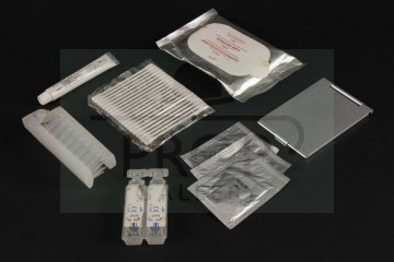 Sam Bell (Sam Rockwell) toiletries
