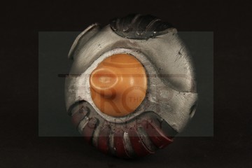 Riddick (Vin Diesel) breathing device