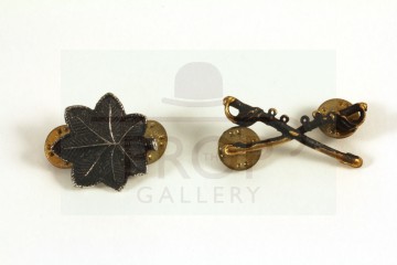 Lieutenant Colonel Kilgore (Robert Duvall) lapel pins