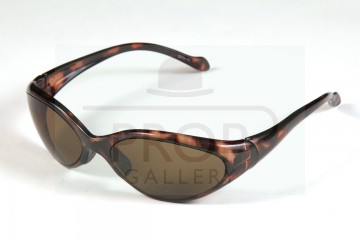 Lorna Campbell (Natalie Imbruglia) sunglasses