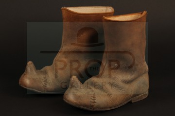 Trumpkin (Peter Dinklage) boots