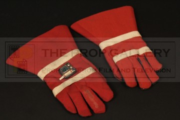 Chancellery Guard gloves - The Invasion of Time