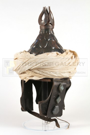 Set temple guard helmet