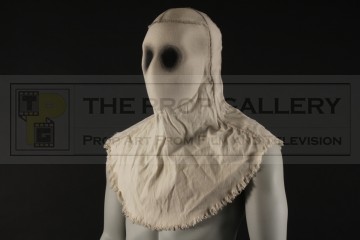 Jonathan Preest (Ryan Phillippe) mask