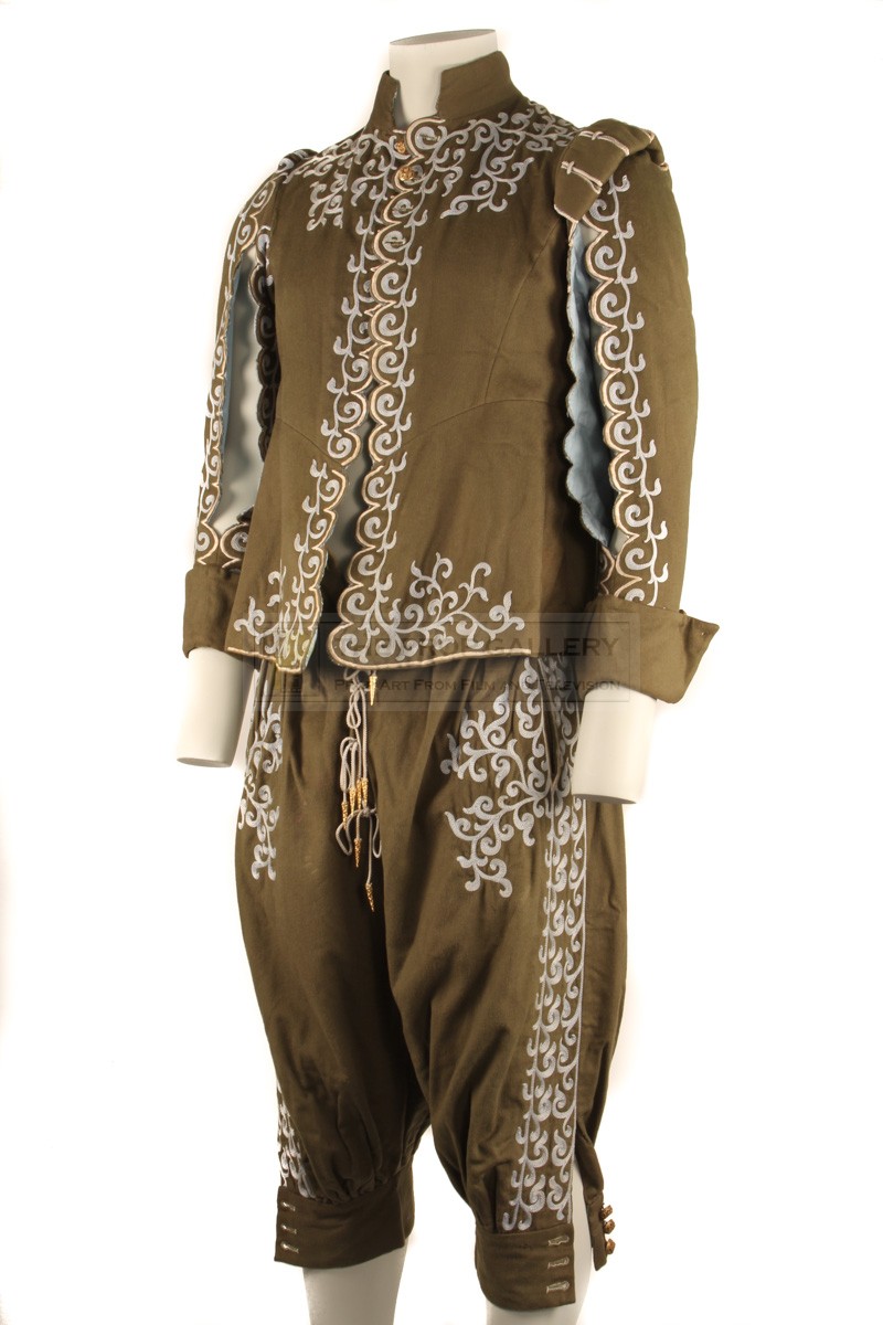Three online musketeers outfit