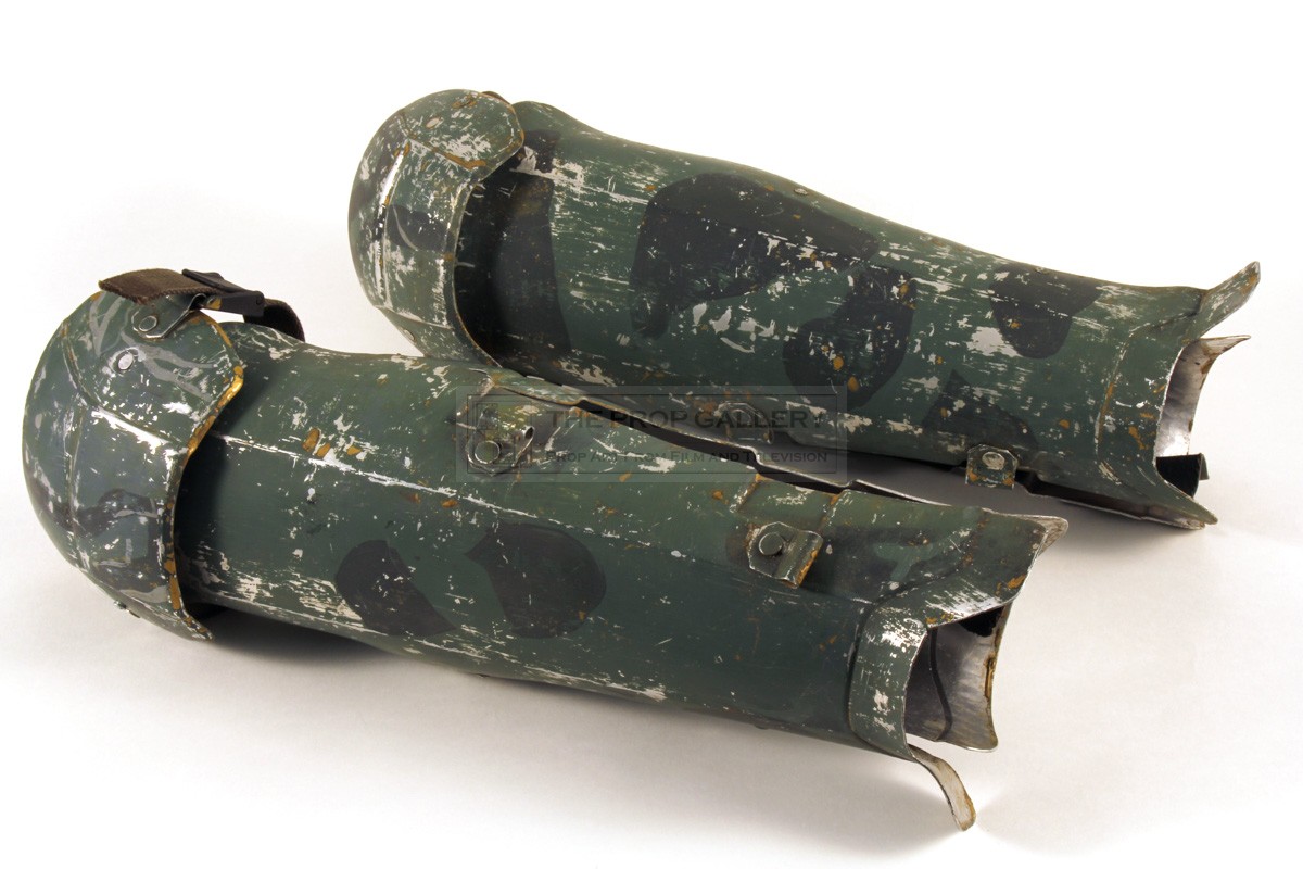 The Prop Gallery Private Crowe (Tip Tipping) USCM greaves