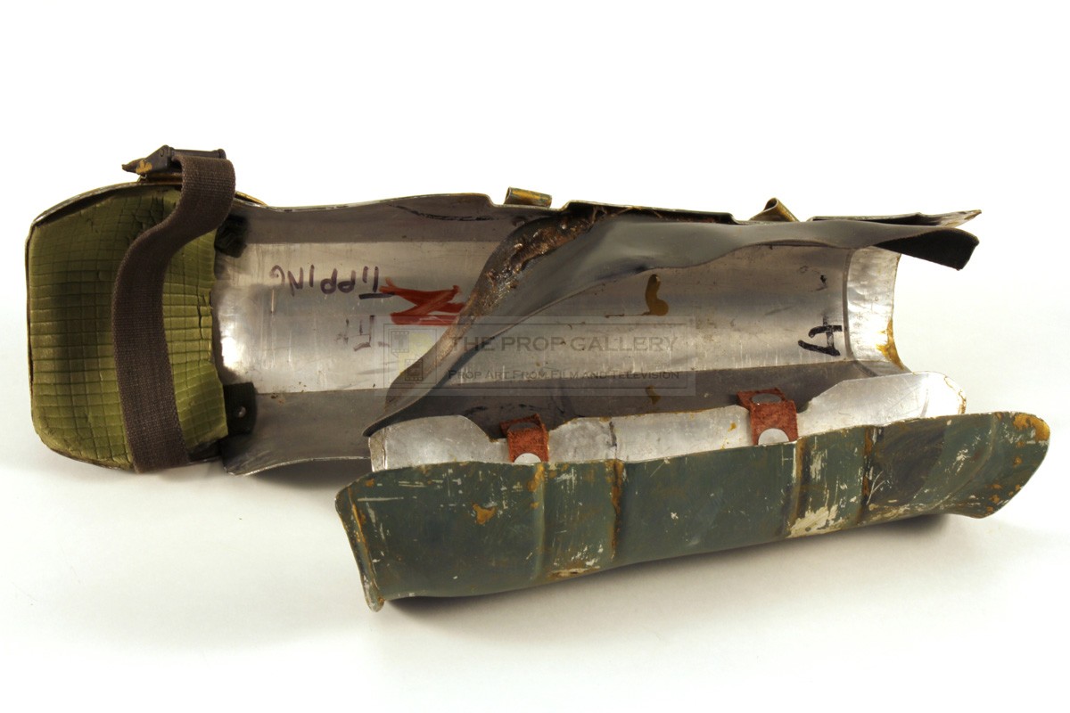 The Prop Gallery Private Crowe (Tip Tipping) USCM greaves