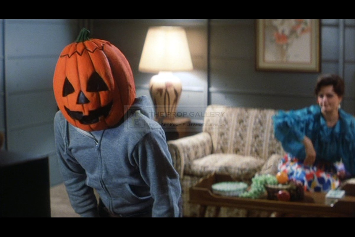 The prop gallery silver shamrock jack o lantern mask