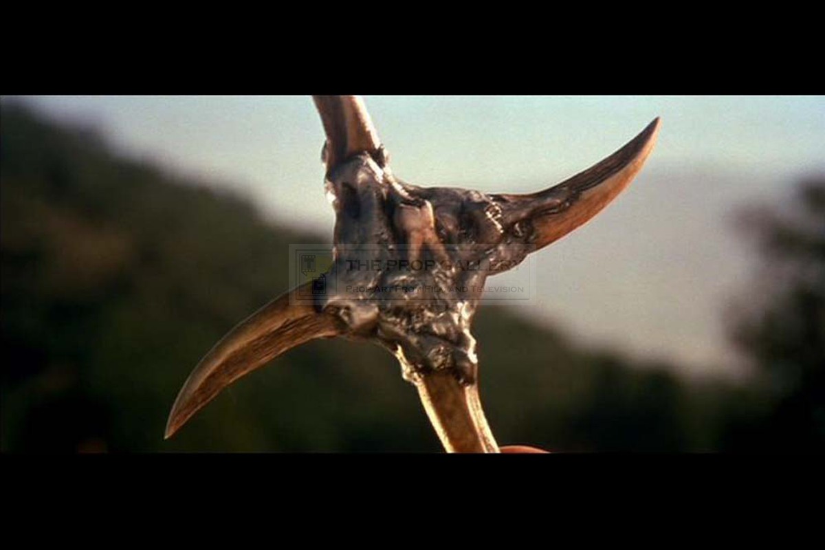 The Prop Gallery The Creeper (Jonathan Breck) throwing star master
