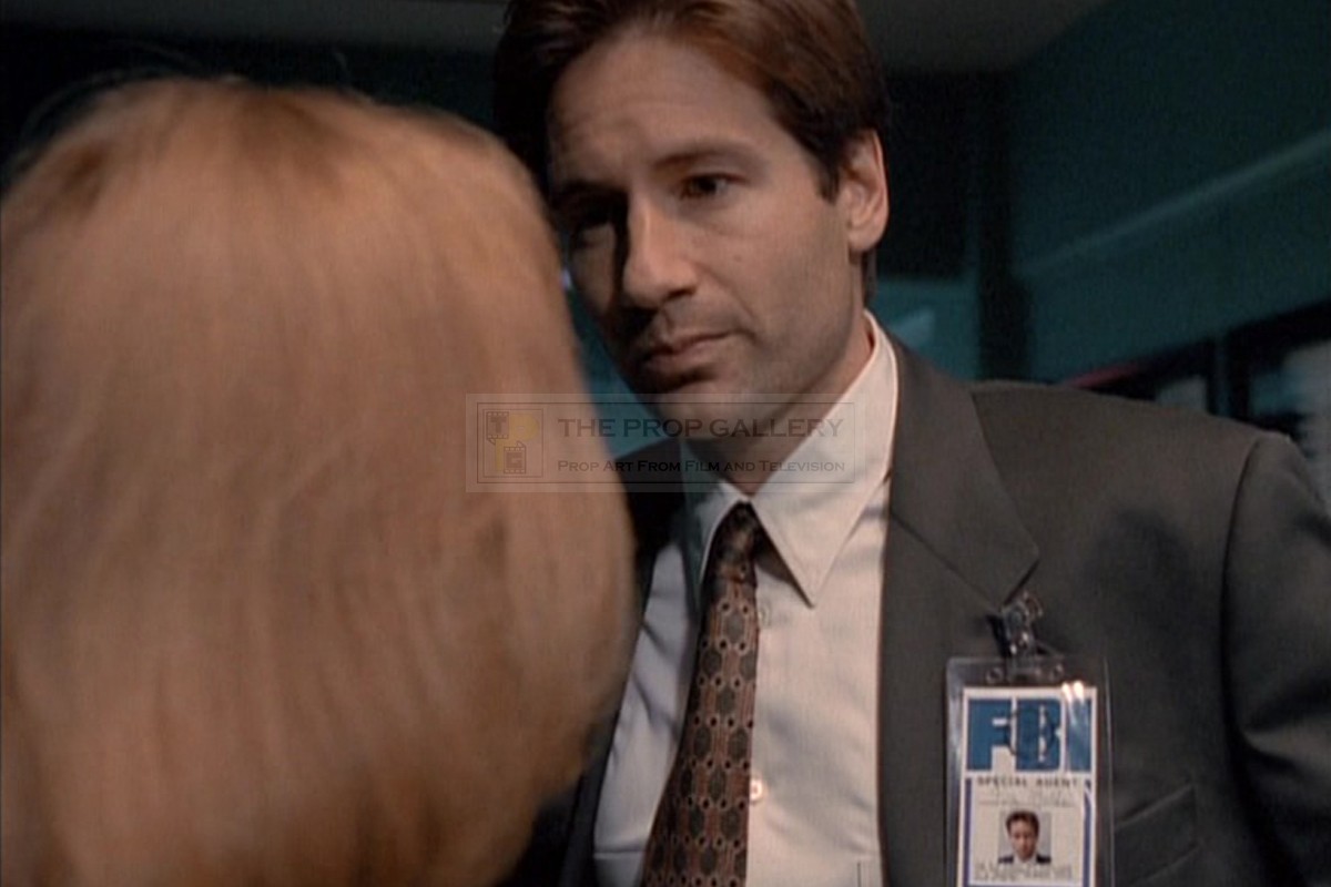 X-Files - Fox Mulder & Dana Scully FBI Clip-on Display Prop / Cosplay ID  Cards