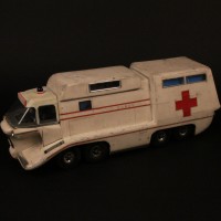 Crablogger base control/Ambulance filming miniature