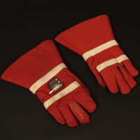 Chancellery Guard gloves - The Invasion of Time