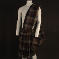 Mornay (Alun Armstrong) kilt