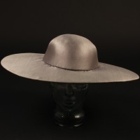 Dominick Hide (Peter Firth) futuristic hat