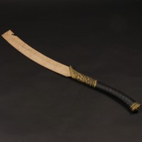 Prince Nuada (Luke Goss) stunt sword