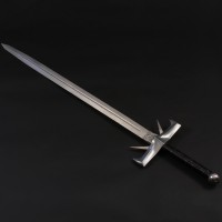 The Kurgan (Clancy Brown) sword