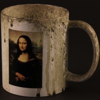 Distressed Mona Lisa mug