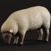 Large scale sheep miniatue