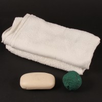 Hannibal Lecter (Anthony Hopkins) towels, soap & ball