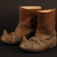 Trumpkin (Peter Dinklage) boots