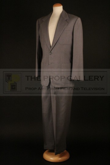 Meyer Lansky (Ben Kingsley) suit