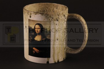 Distressed Mona Lisa mug