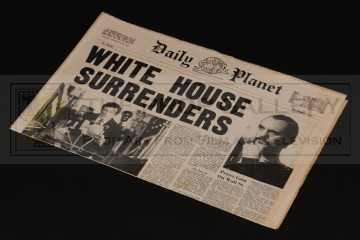 Daily Planet newspaper - White House Surrenders